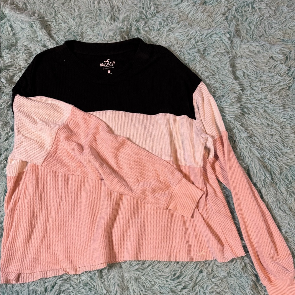 Hollister Black and Pink Colorblock Crop Top